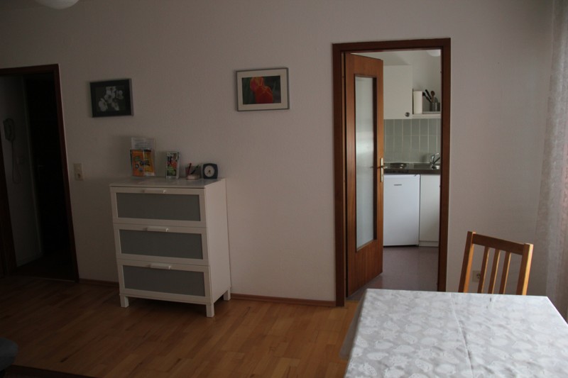 Das Wohnzimmer unserer 1-Zimmer-Ferienwohnung